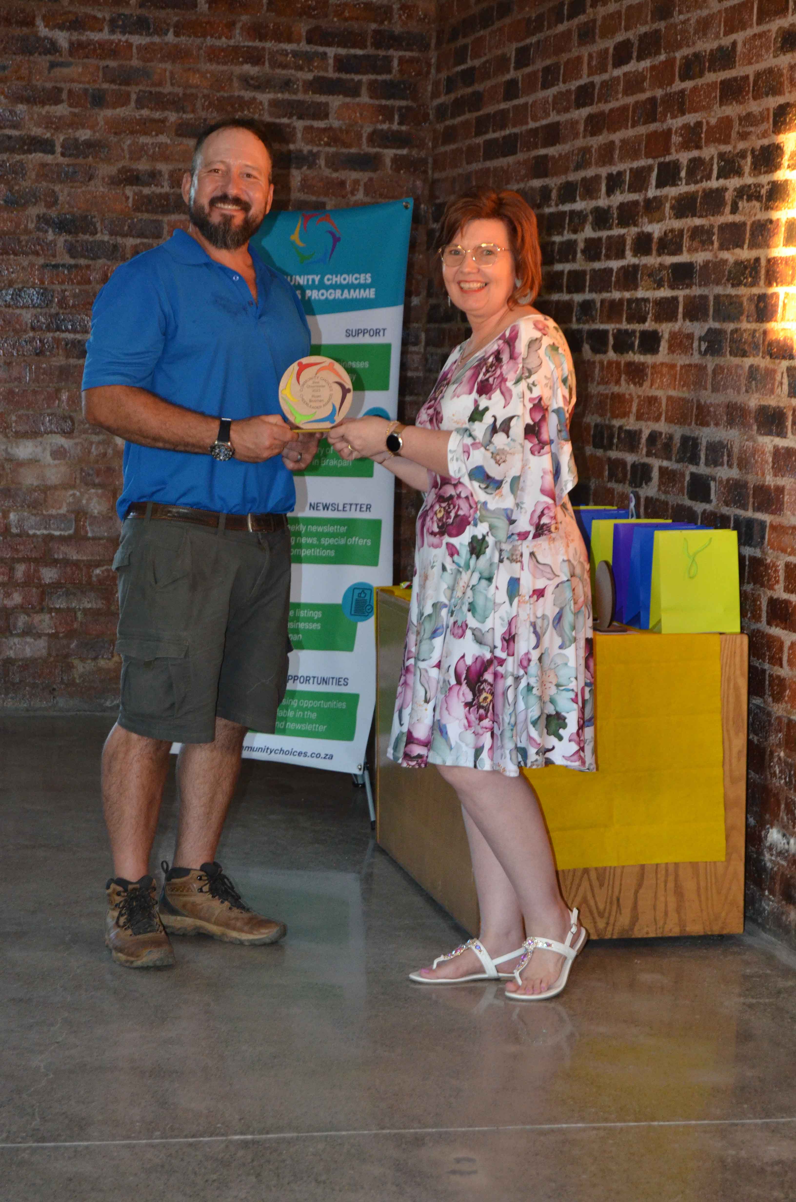 Ruan Bosman from Brakpan Garden & Pet Centre with Mientjie Kleinhans